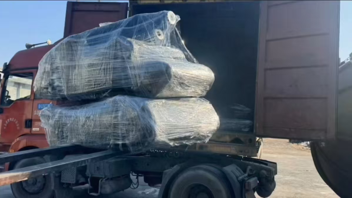 Qingdao Sunkai Marine liefert erfolgreich eine Charge schaumgefüllter Dock-Gummikotflügel nach Malaysia